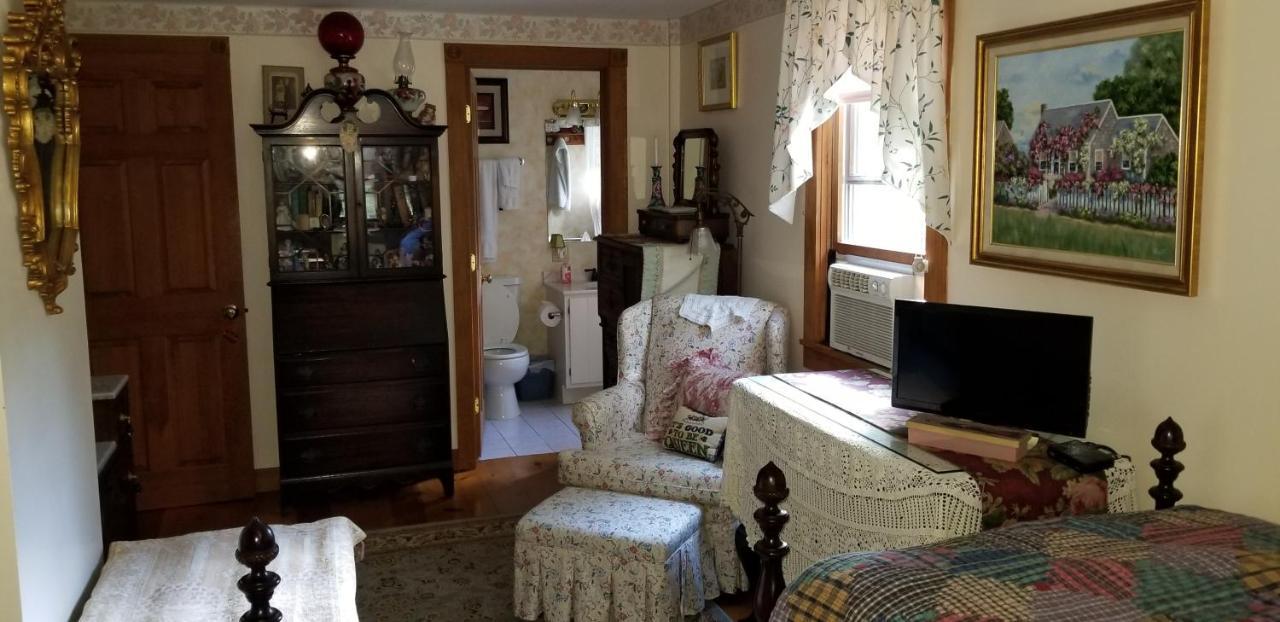 Eastgate Inn B&B Ленокс Экстерьер фото
