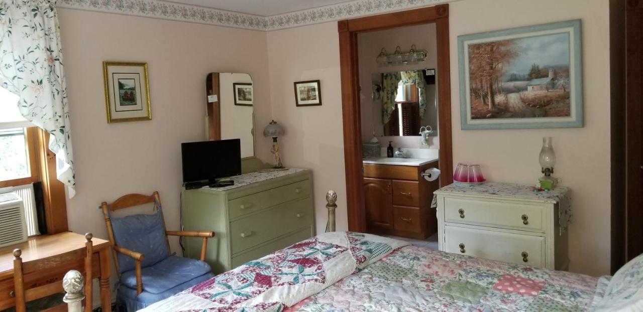 Eastgate Inn B&B Ленокс Экстерьер фото